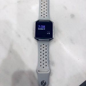 Used like New FitBit Blaze with white Sport Band